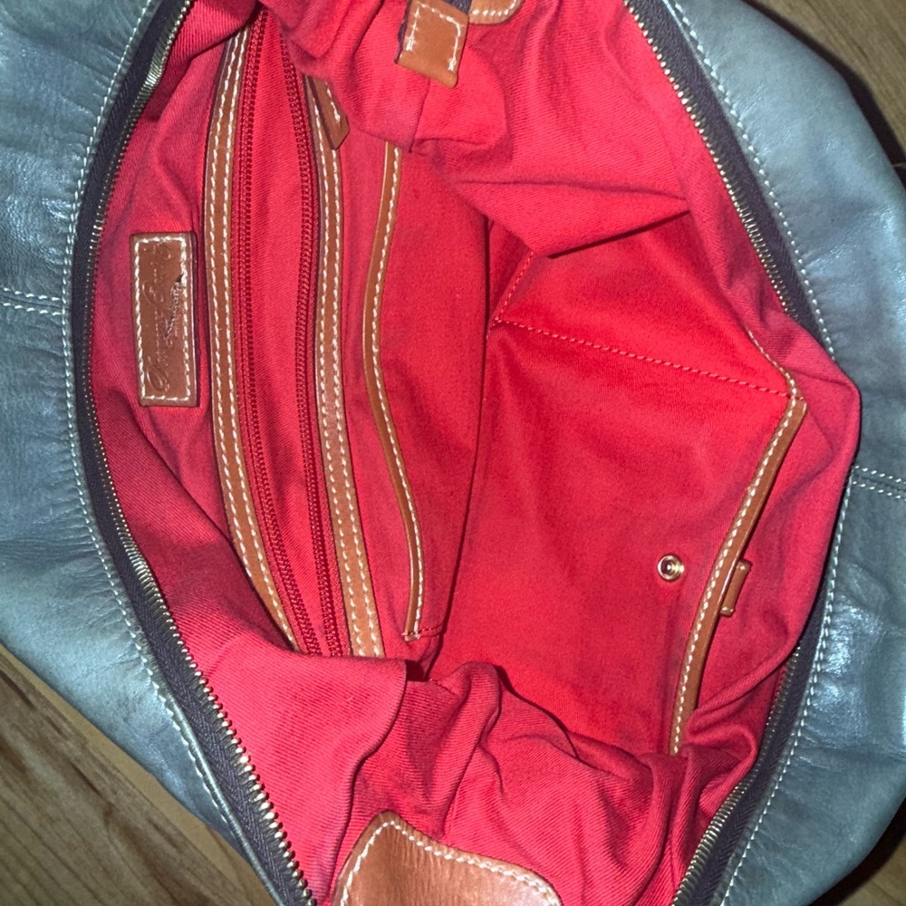 Dooney and bourke purse